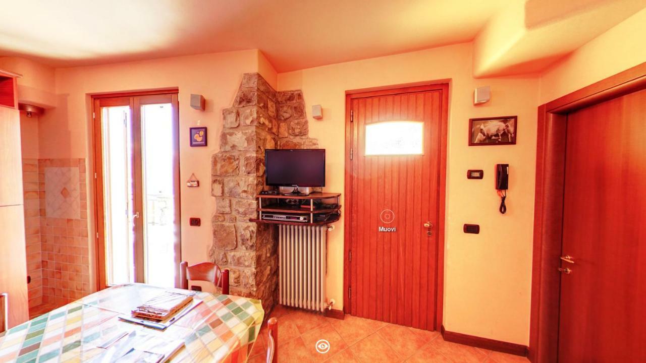 Vila Casa Magotina Tavernola Bergamasca Exteriér fotografie